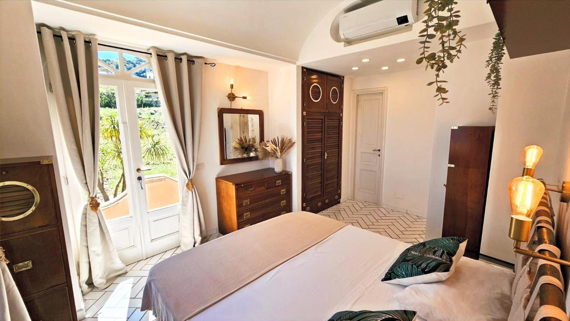 Maiora - Location * Capri